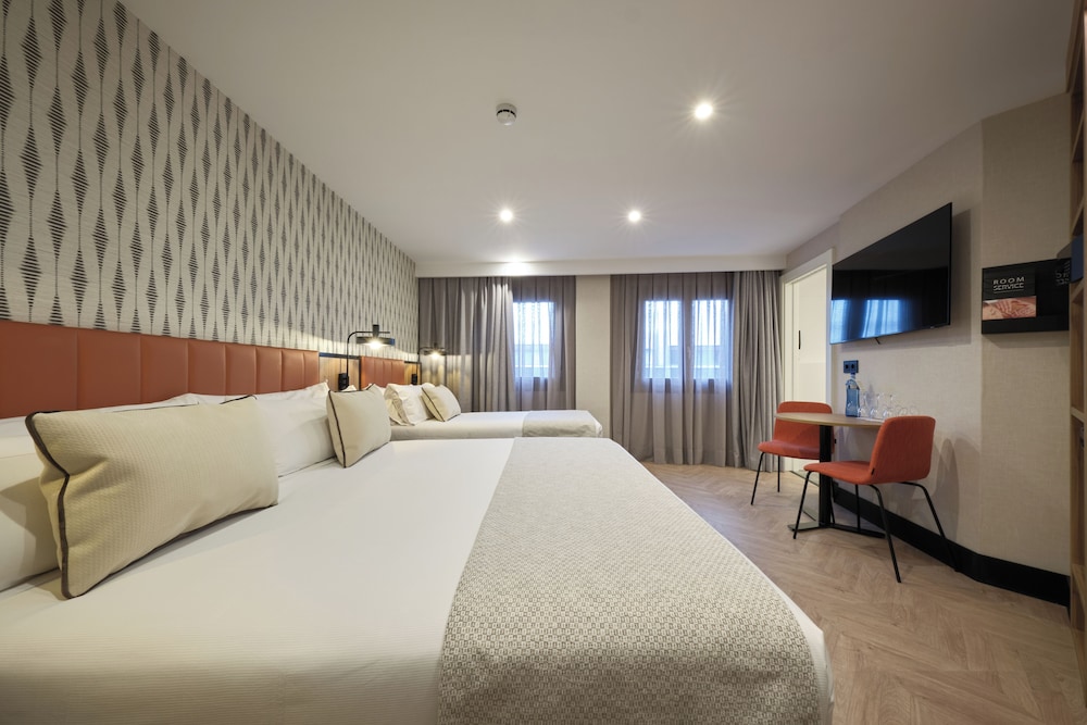 Catalonia Park Putxet Hotel — Hotel rooms in Barcelona, Catalonia