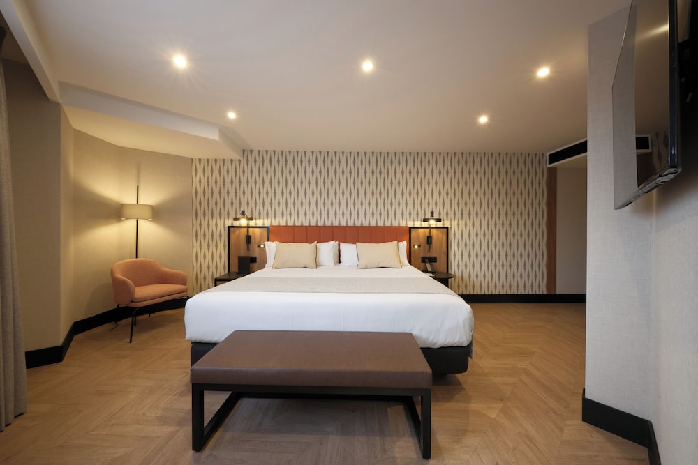 Catalonia Park Putxet Hotel — Hotel rooms in Barcelona, Catalonia
