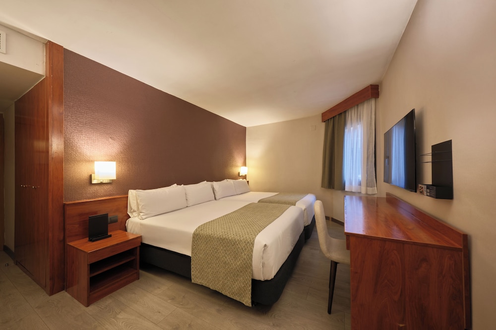Catalonia Park Putxet Hotel — Hotel rooms in Barcelona, Catalonia