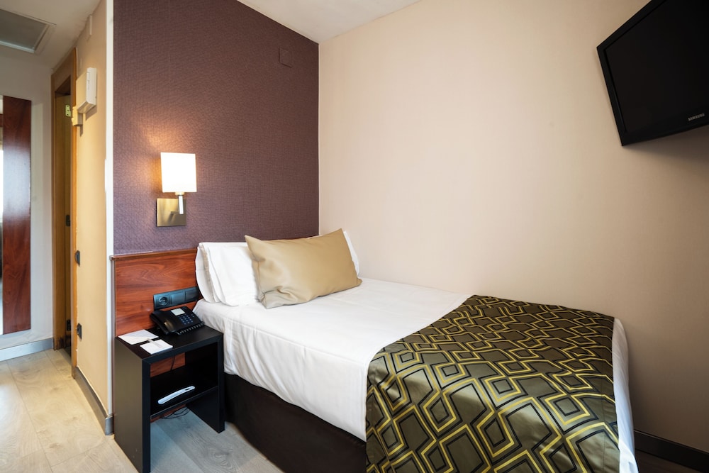 Catalonia Park Putxet Hotel — Hotel rooms in Barcelona, Catalonia