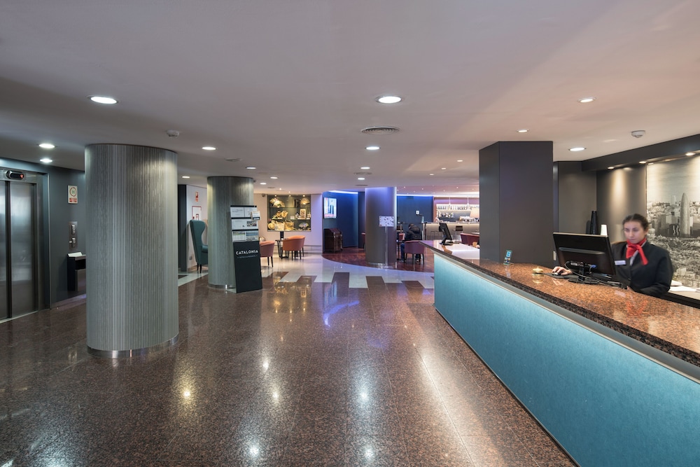 Catalonia Park Putxet Hotel — Restaurant & bars in Barcelona, Catalonia