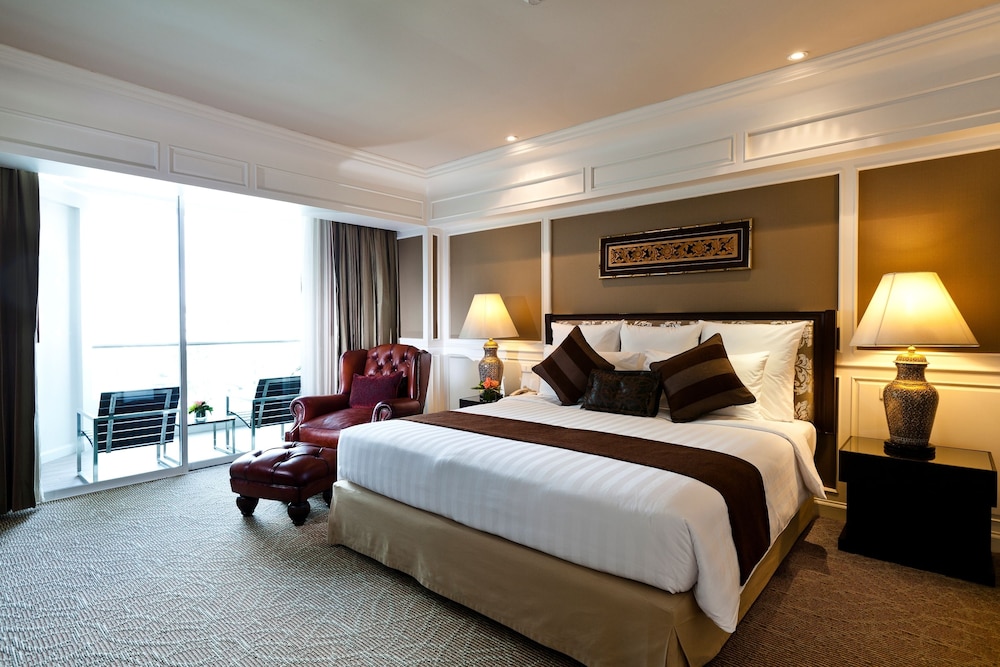 Royal Princess Larn Luang — Hotel rooms in Bangkok, Bangkok