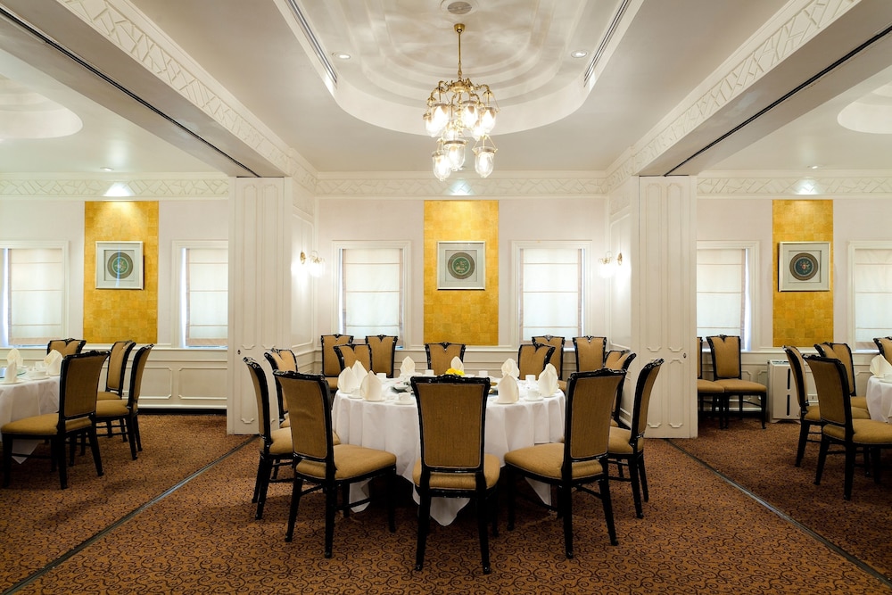 Royal Princess Larn Luang — Restaurant & bars in Bangkok, Bangkok