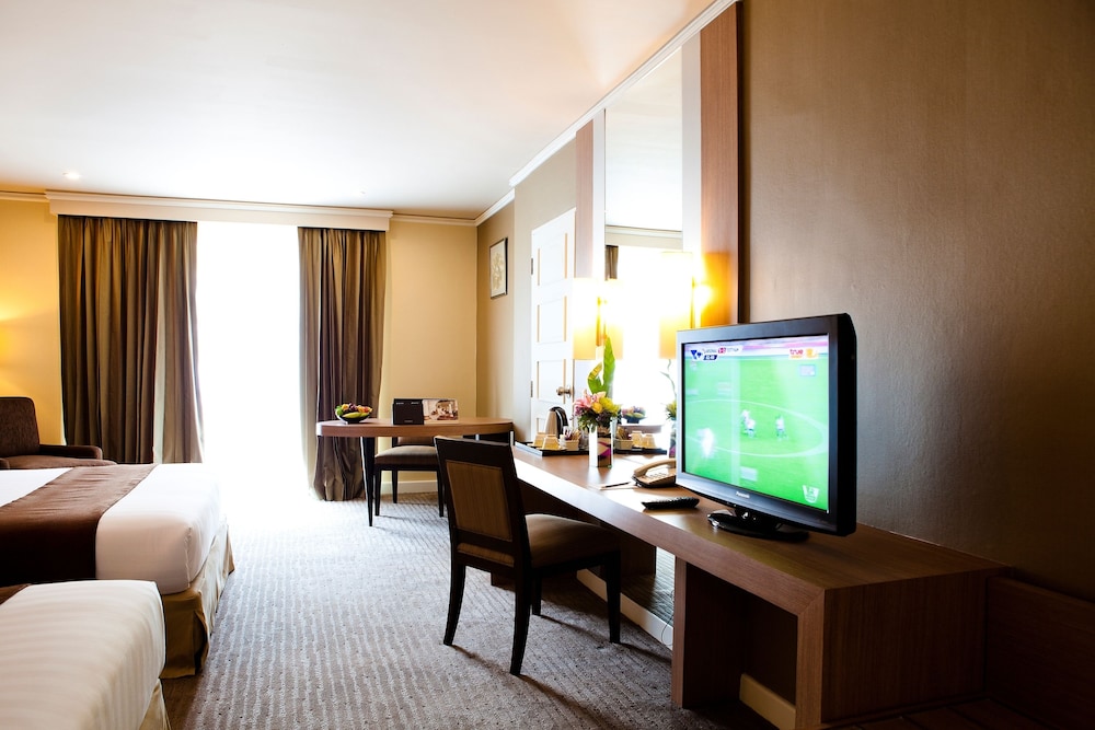 Royal Princess Larn Luang — Hotel rooms in Bangkok, Bangkok
