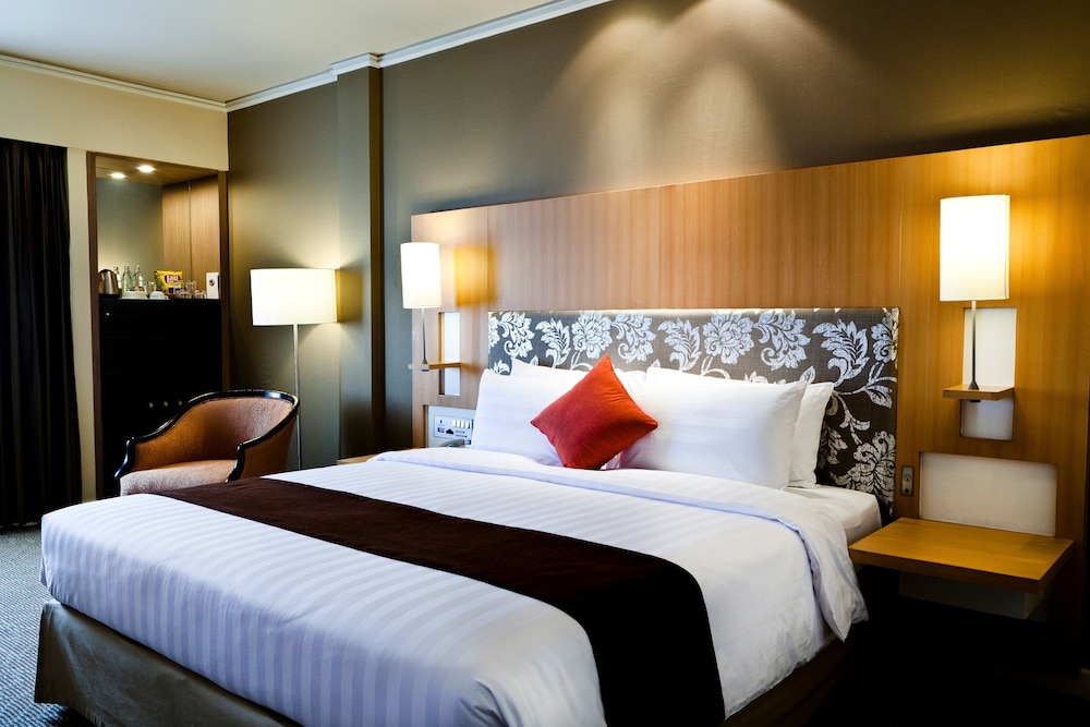 Royal Princess Larn Luang — Hotel rooms in Bangkok, Bangkok