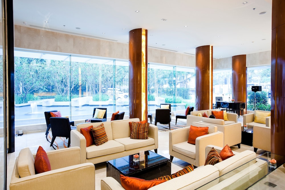 Royal Princess Larn Luang — Restaurant & bars in Bangkok, Bangkok