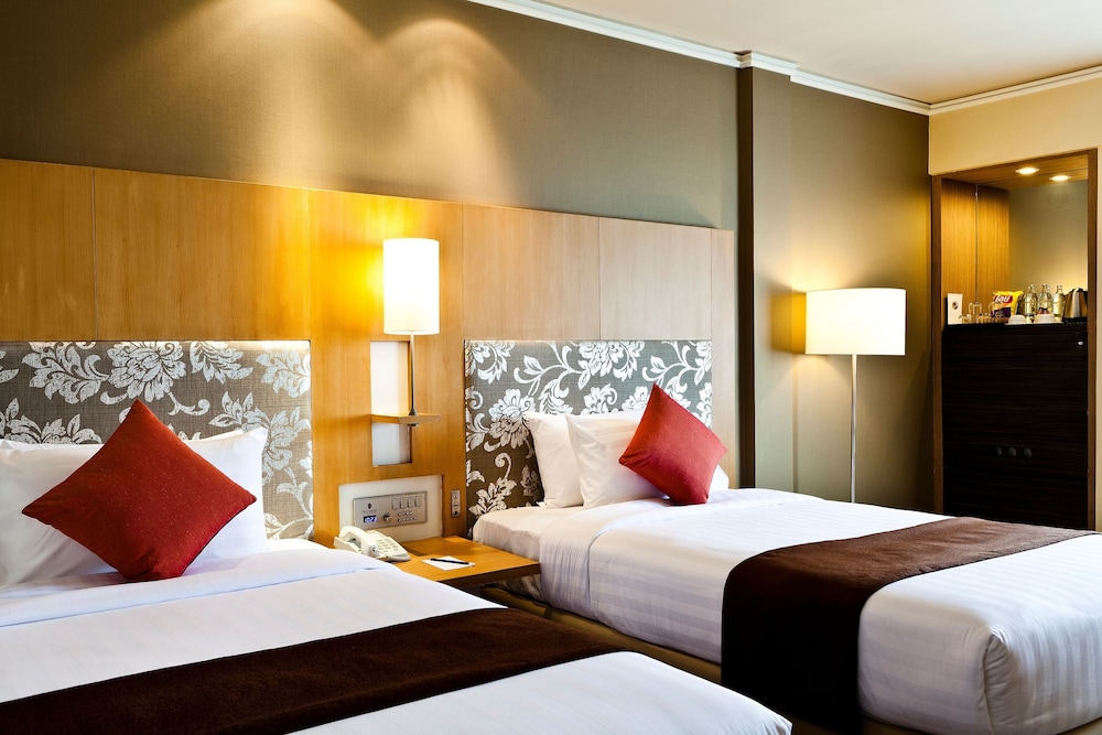 Royal Princess Larn Luang — Hotel rooms in Bangkok, Bangkok
