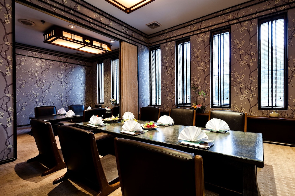Royal Princess Larn Luang — Restaurant & bars in Bangkok, Bangkok
