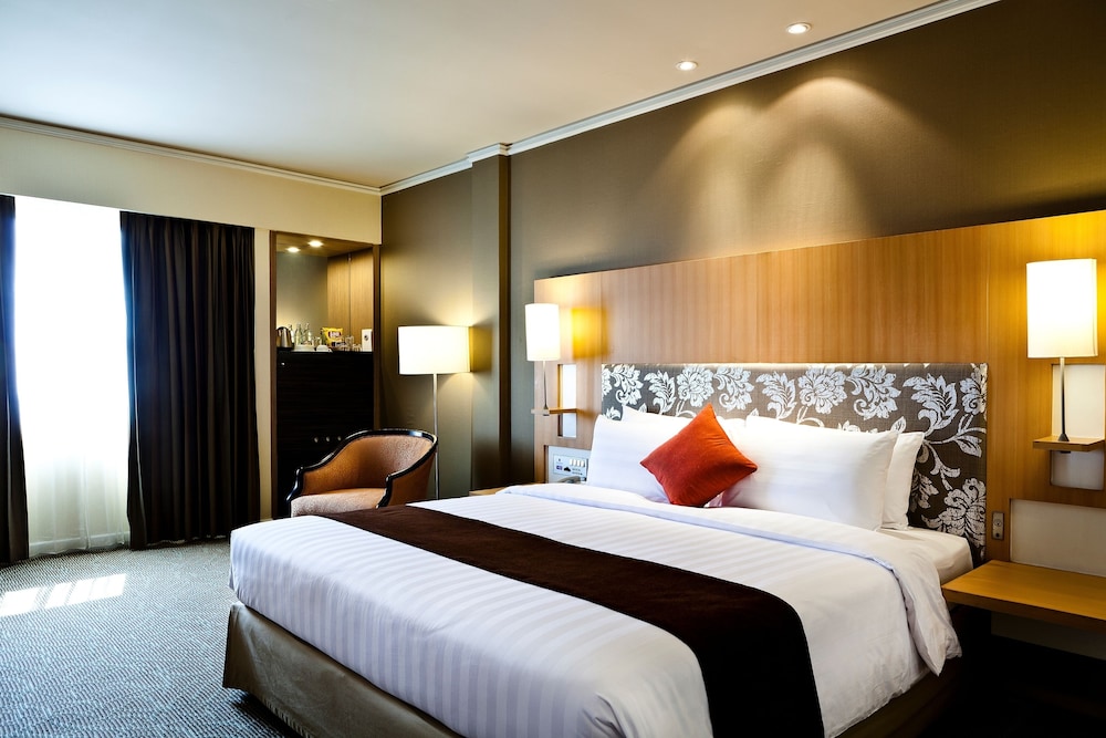 Royal Princess Larn Luang — Hotel rooms in Bangkok, Bangkok