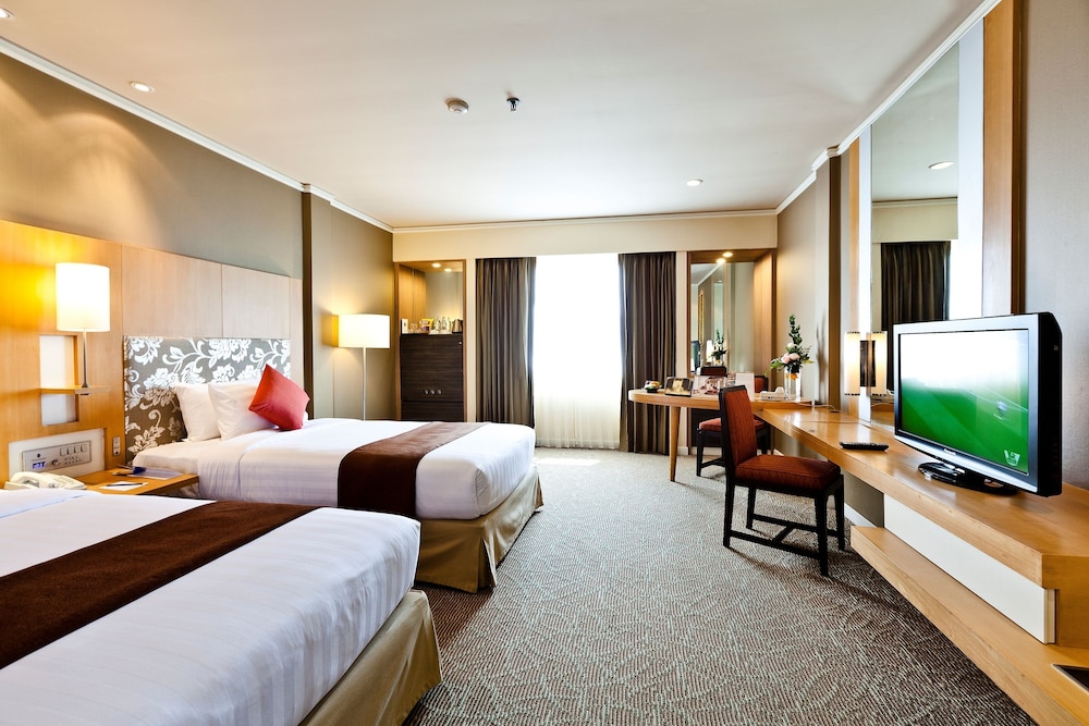Royal Princess Larn Luang — Hotel rooms in Bangkok, Bangkok