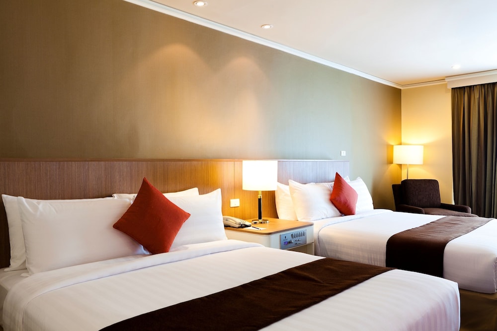 Royal Princess Larn Luang — Hotel rooms in Bangkok, Bangkok