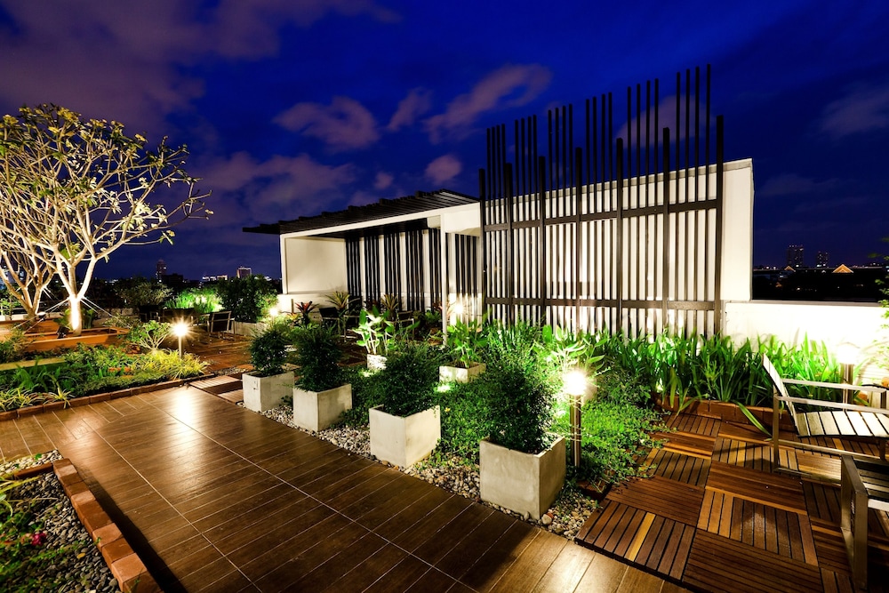 Royal Princess Larn Luang — Restaurant & bars in Bangkok, Bangkok