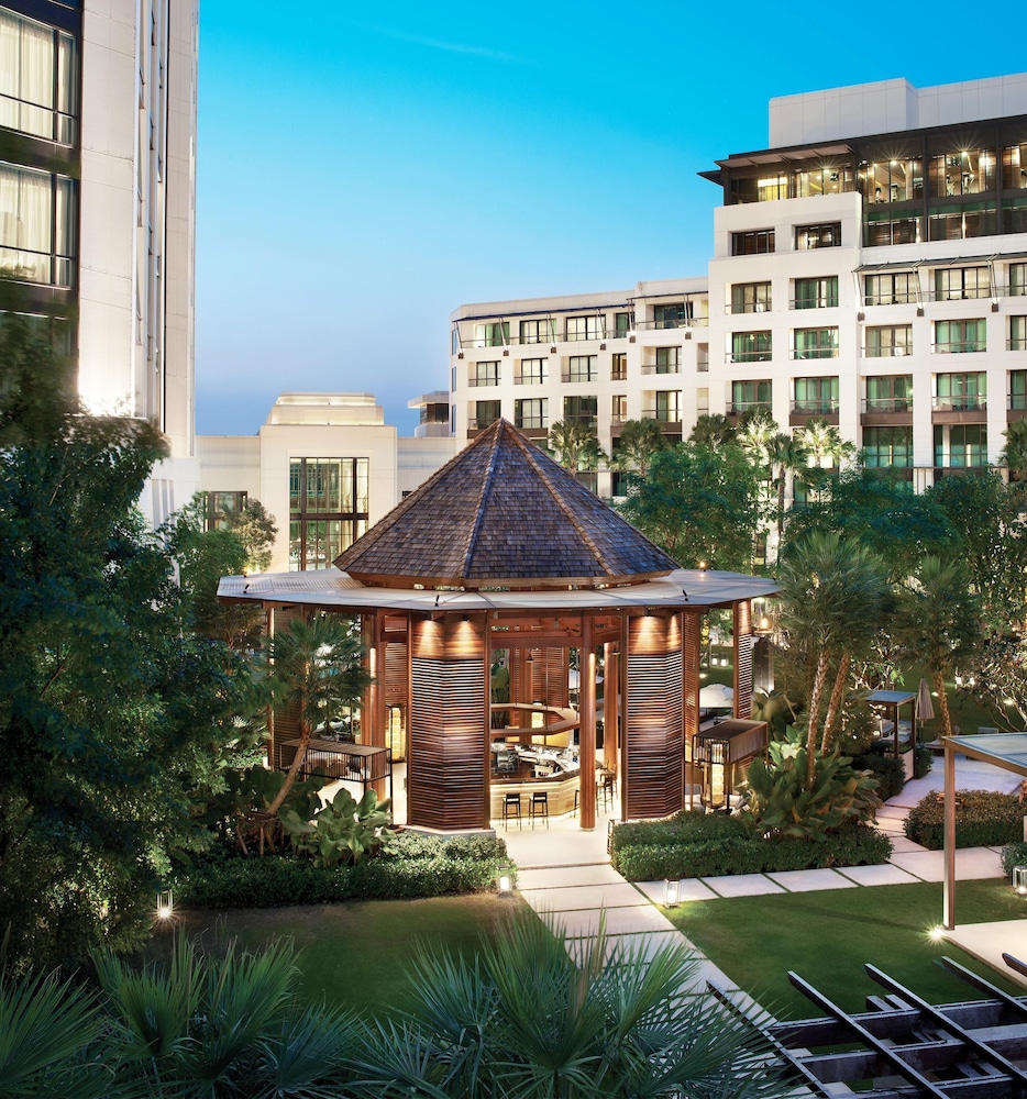 Siam Kempinski Hotel Bangkok — Restaurant & bars in Bangkok, Bangkok