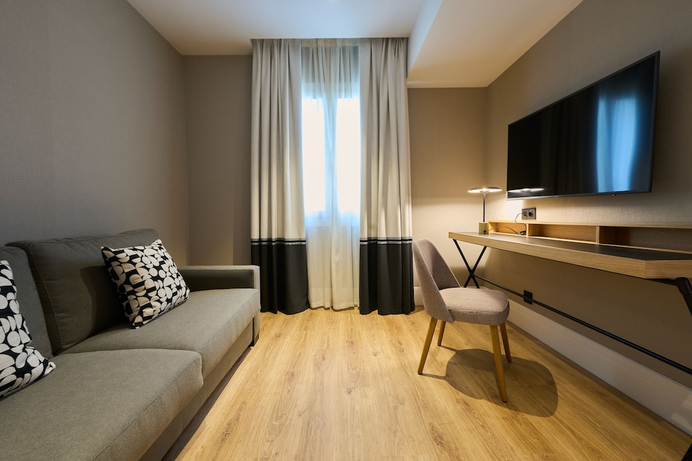 Catalonia Ramblas — Hotel rooms in Barcelona, Catalonia
