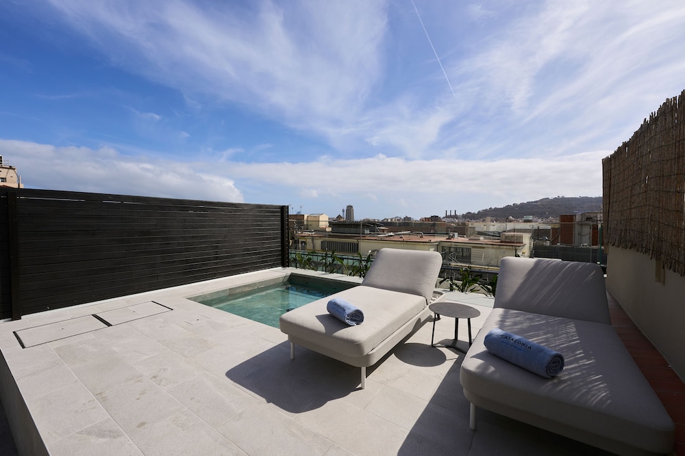 Catalonia Ramblas — Swimming pool in Barcelona, Catalonia