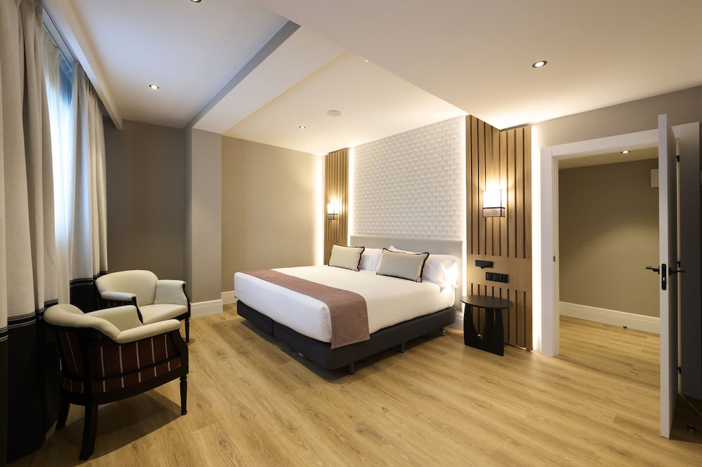 Catalonia Ramblas — Hotel rooms in Barcelona, Catalonia