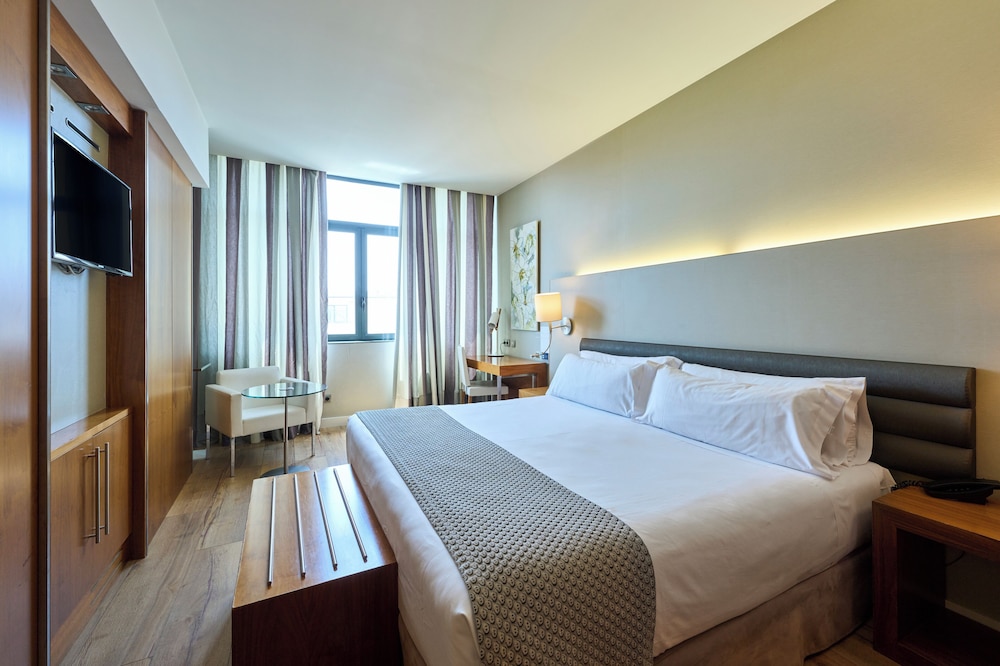 Catalonia Ramblas — Hotel rooms in Barcelona, Catalonia