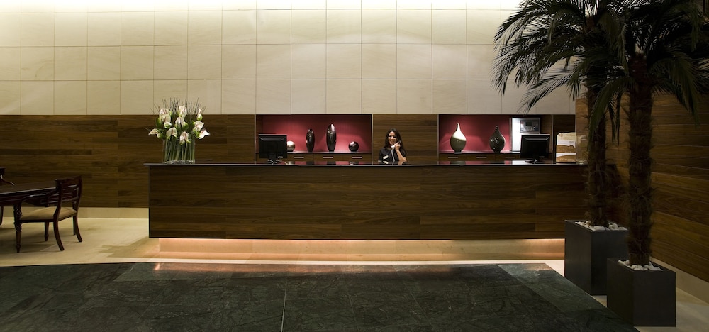 Catalonia Ramblas — Hotel building in Barcelona, Catalonia