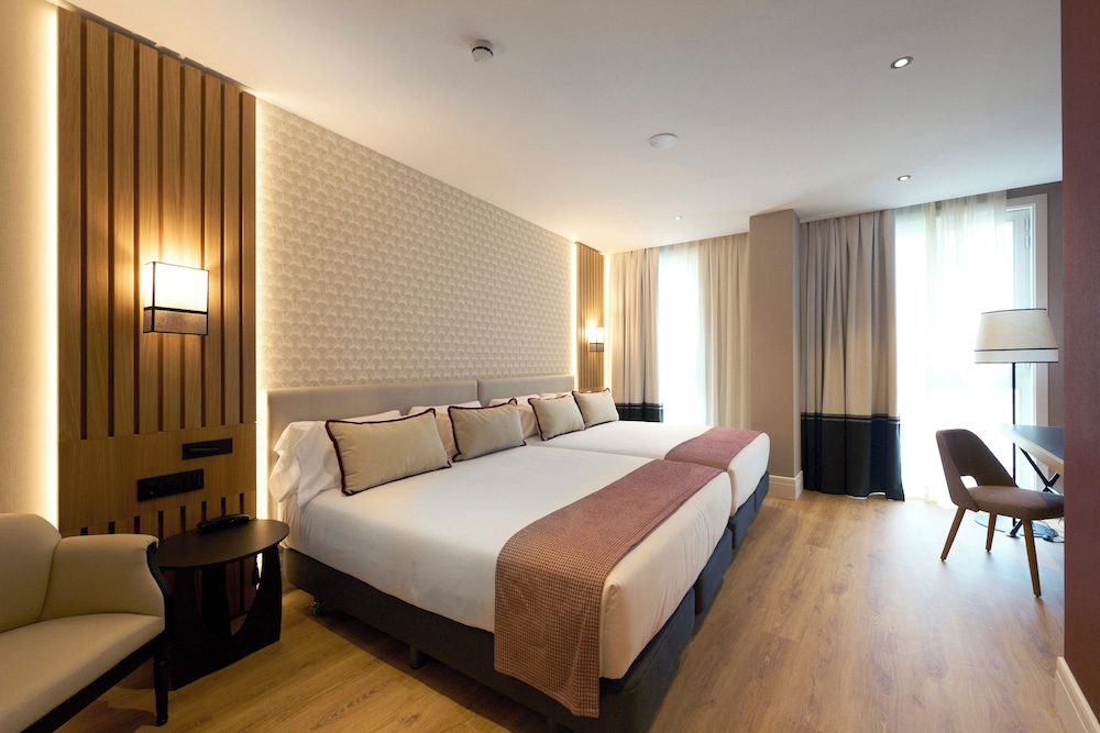Catalonia Ramblas — Hotel rooms in Barcelona, Catalonia