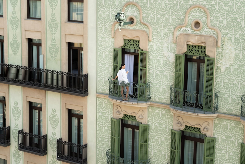 Catalonia Ramblas — Hotel building in Barcelona, Catalonia