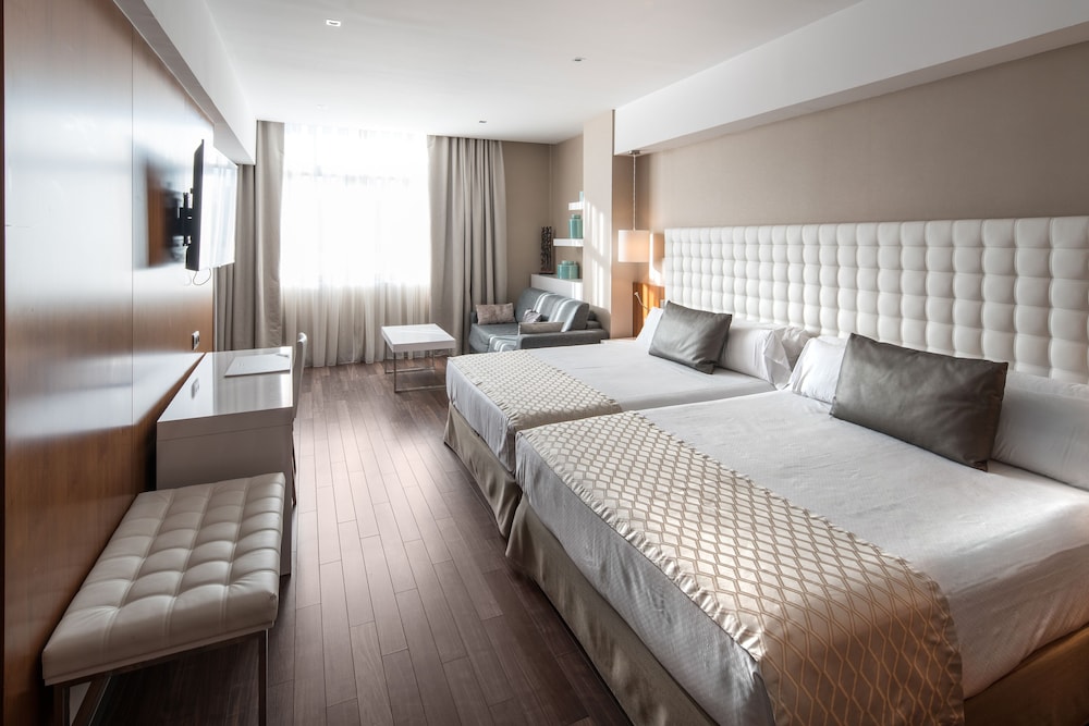 Catalonia Ramblas — Hotel rooms in Barcelona, Catalonia