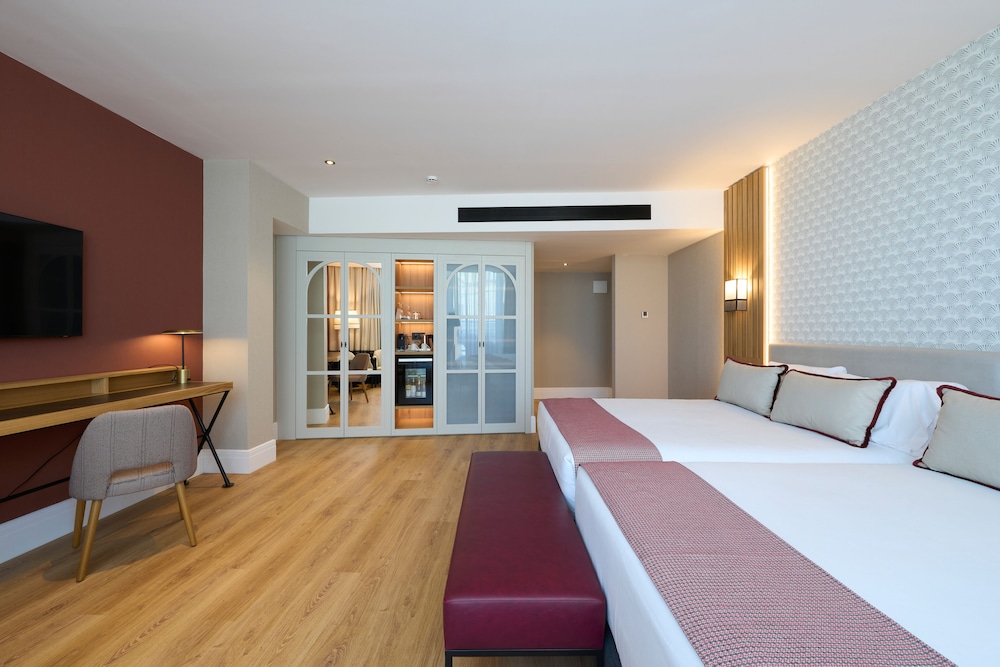 Catalonia Ramblas — Hotel rooms in Barcelona, Catalonia