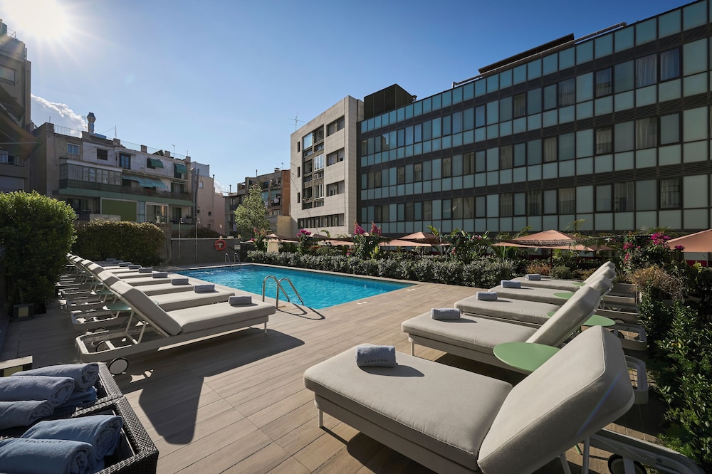 Catalonia Ramblas — Swimming pool in Barcelona, Catalonia