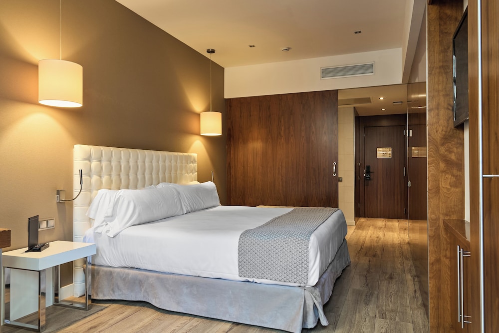 Catalonia Ramblas — Hotel rooms in Barcelona, Catalonia