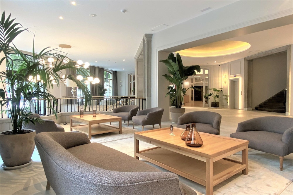 Lamaro Hotel Barcelona 5★ | Preferred Hotels & Resorts | Lifestyle Collection — Hotel building in Barcelona, Catalonia