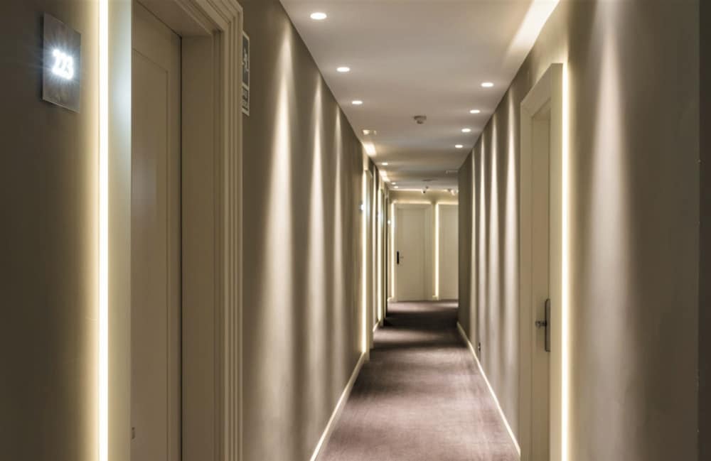 Lamaro Hotel Barcelona 5★ | Preferred Hotels & Resorts | Lifestyle Collection — Hotel building in Barcelona, Catalonia