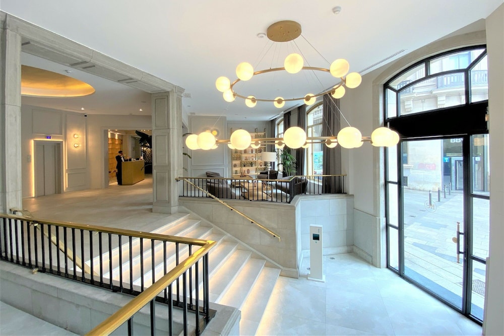 Lamaro Hotel Barcelona 5★ | Preferred Hotels & Resorts | Lifestyle Collection — Hotel building in Barcelona, Catalonia