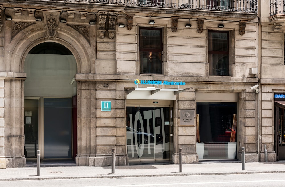 Hotel ILUNION Almirante — Hotel building in Barcelona, Catalonia