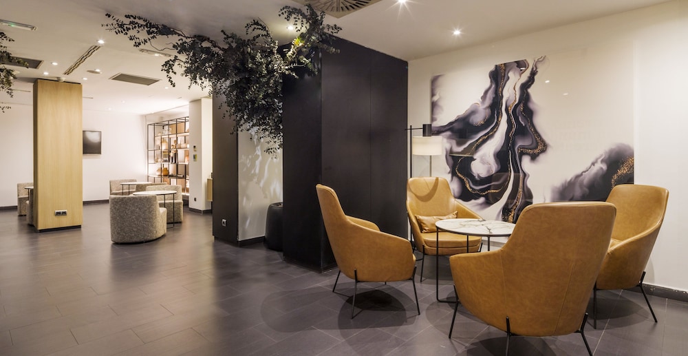 Hotel ILUNION Almirante — Restaurant & bars in Barcelona, Catalonia
