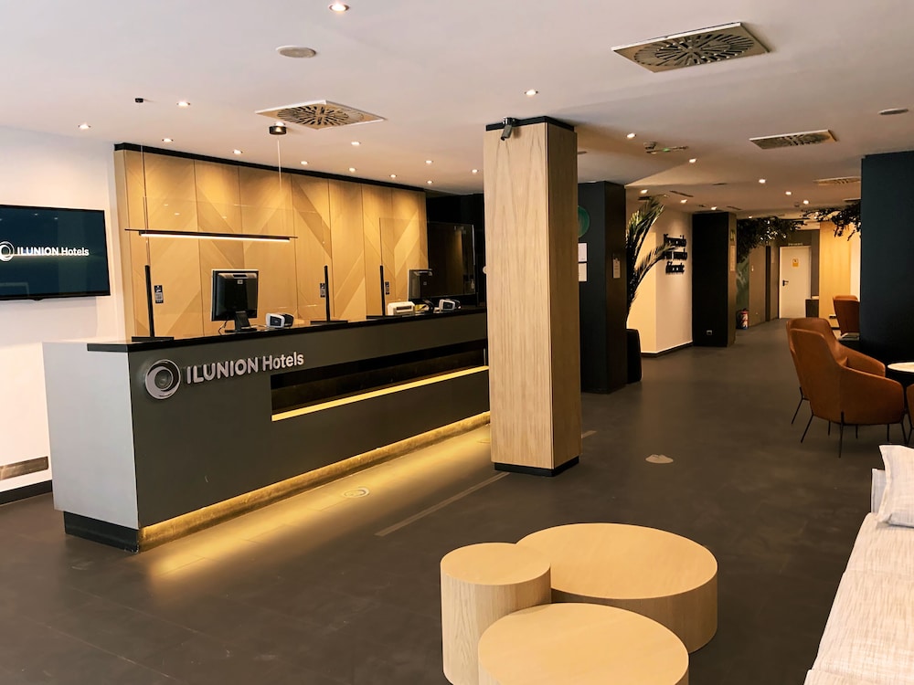 Hotel ILUNION Almirante — Hotel building in Barcelona, Catalonia