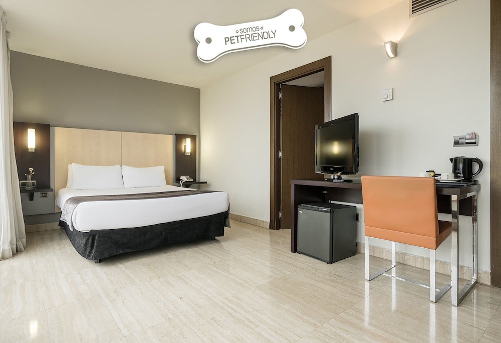 Hotel ILUNION Almirante — Hotel rooms in Barcelona, Catalonia