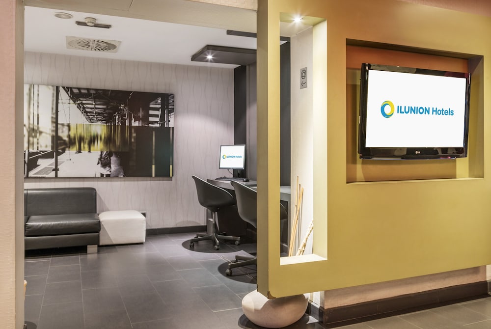 Hotel ILUNION Almirante — Hotel building in Barcelona, Catalonia