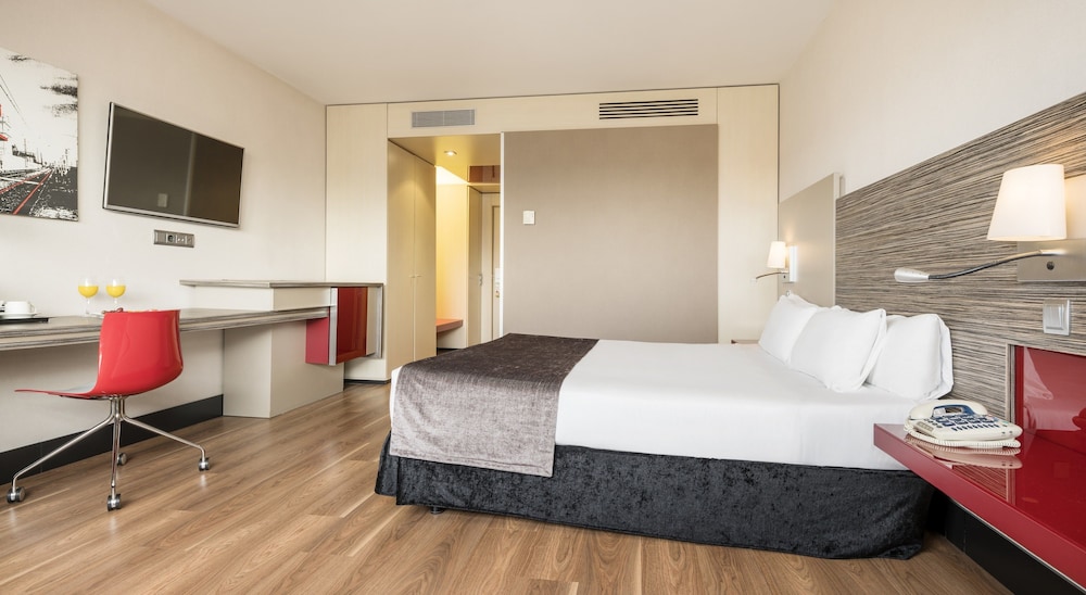 Hotel ILUNION Barcelona — Hotel rooms in Barcelona, Catalonia