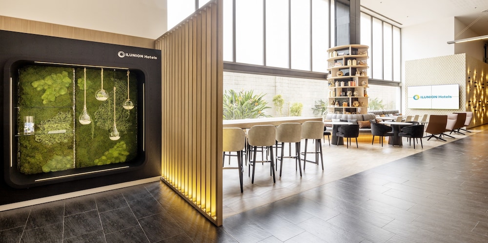 Hotel ILUNION Barcelona — Restaurant & bars in Barcelona, Catalonia