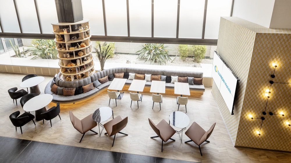 Hotel ILUNION Barcelona — Restaurant & bars in Barcelona, Catalonia