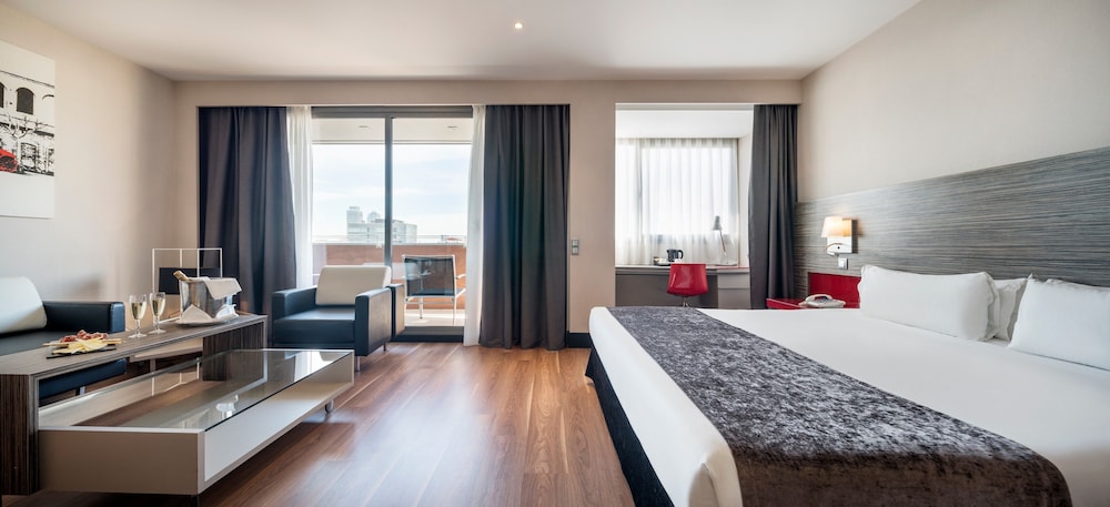 Hotel ILUNION Barcelona — Hotel rooms in Barcelona, Catalonia