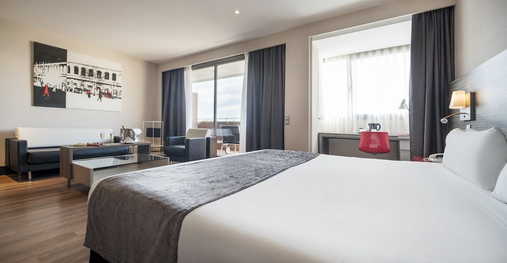 Hotel ILUNION Barcelona — Hotel rooms in Barcelona, Catalonia