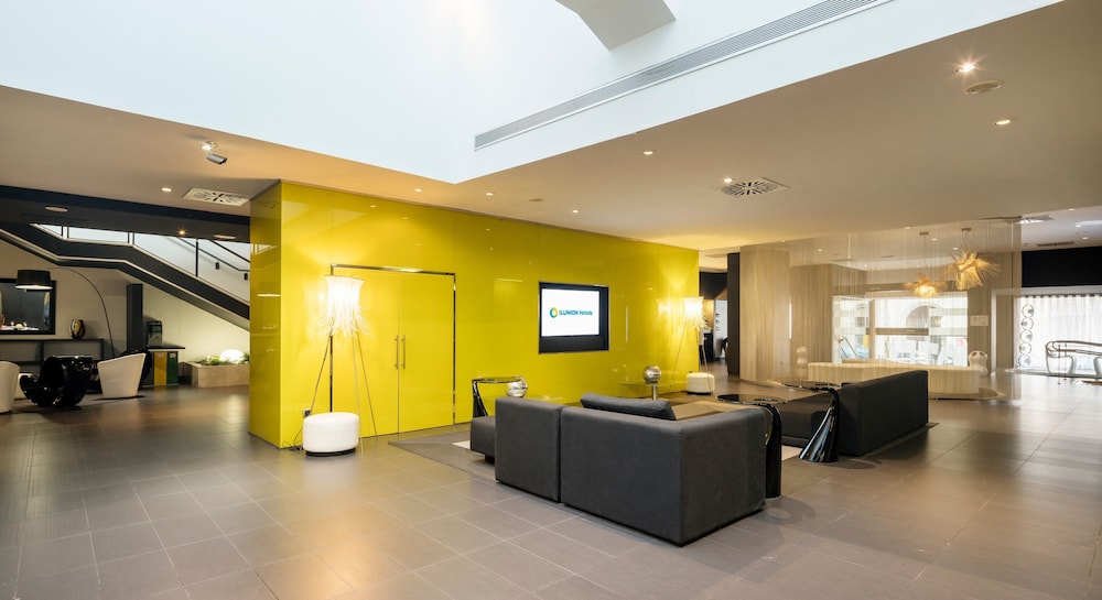 Hotel ILUNION Bel Art — Hotel rooms in Barcelona, Catalonia