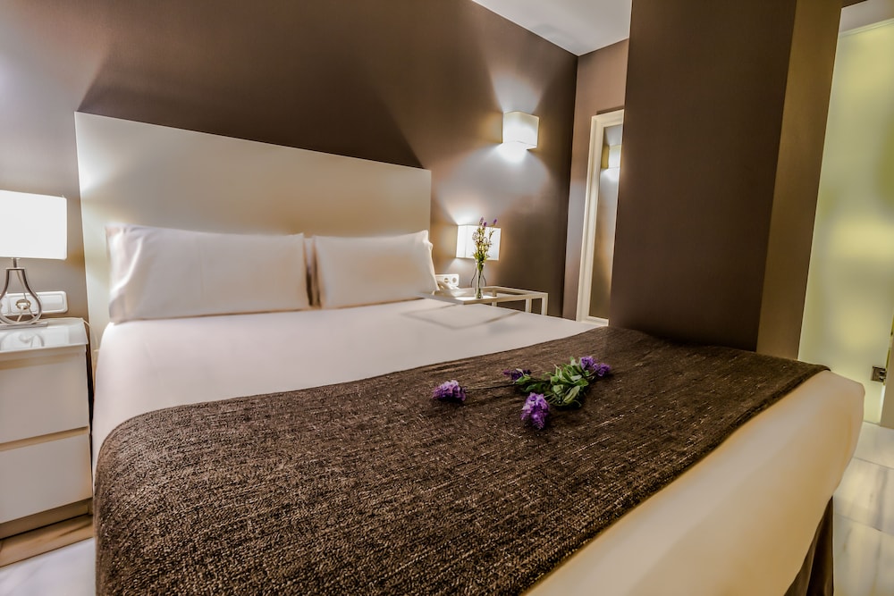 SM Hotel Teatre Auditori — Hotel rooms in Barcelona, Catalonia