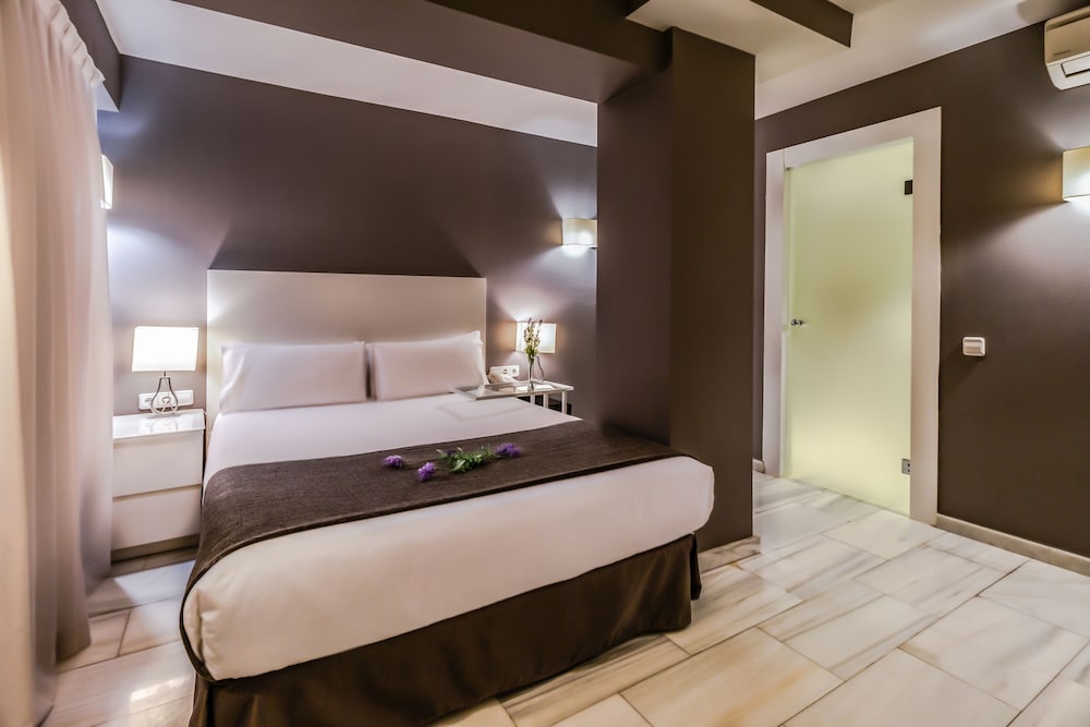 SM Hotel Teatre Auditori — Hotel rooms in Barcelona, Catalonia