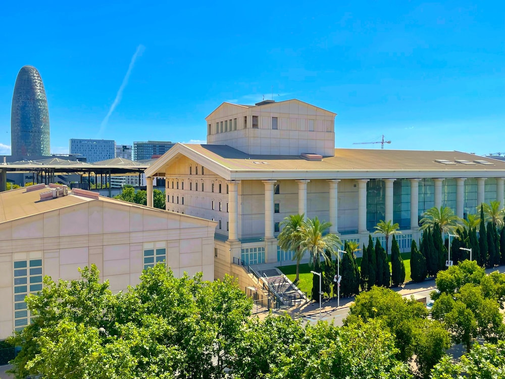 SM Hotel Teatre Auditori — Hotel building in Barcelona, Catalonia