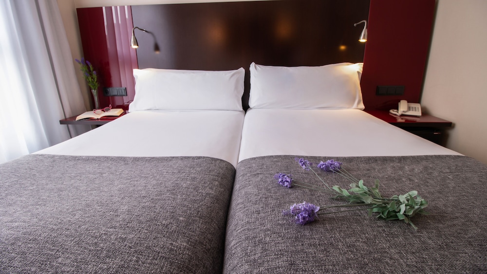SM Hotel Teatre Auditori — Hotel rooms in Barcelona, Catalonia
