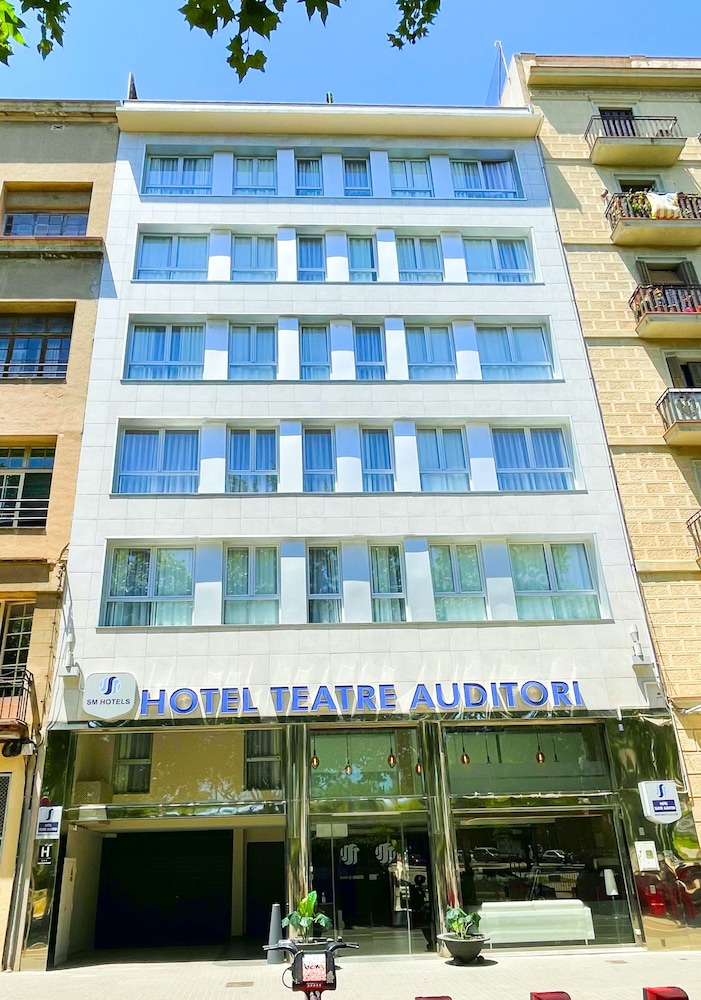 SM Hotel Teatre Auditori — Hotel building in Barcelona, Catalonia