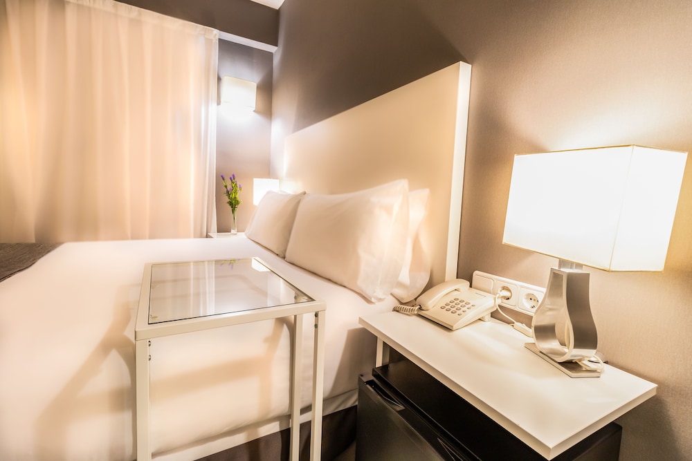 SM Hotel Teatre Auditori — Hotel rooms in Barcelona, Catalonia