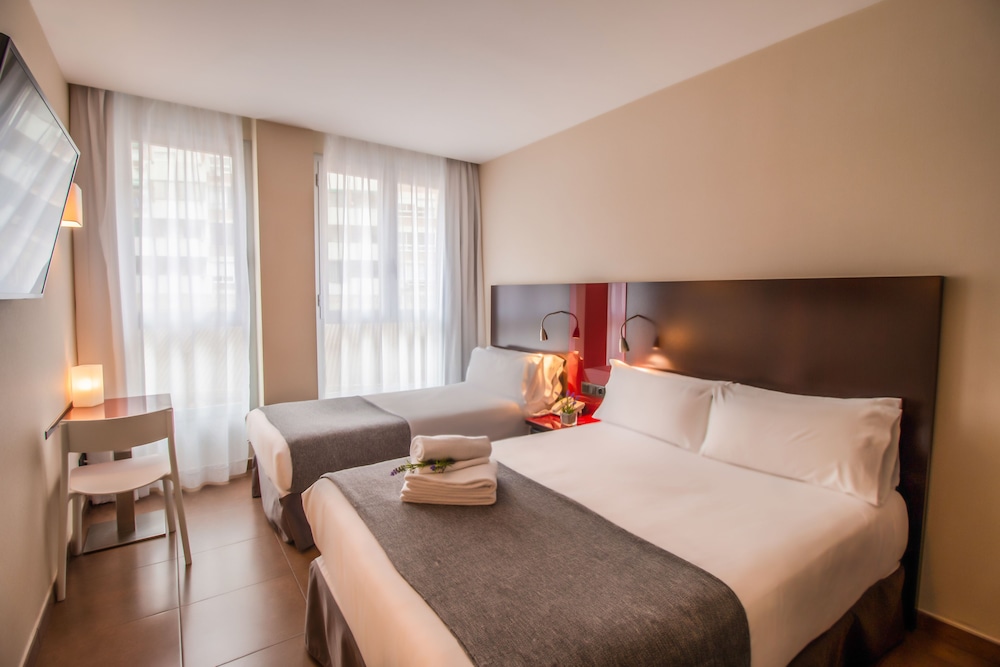 SM Hotel Teatre Auditori — Hotel rooms in Barcelona, Catalonia