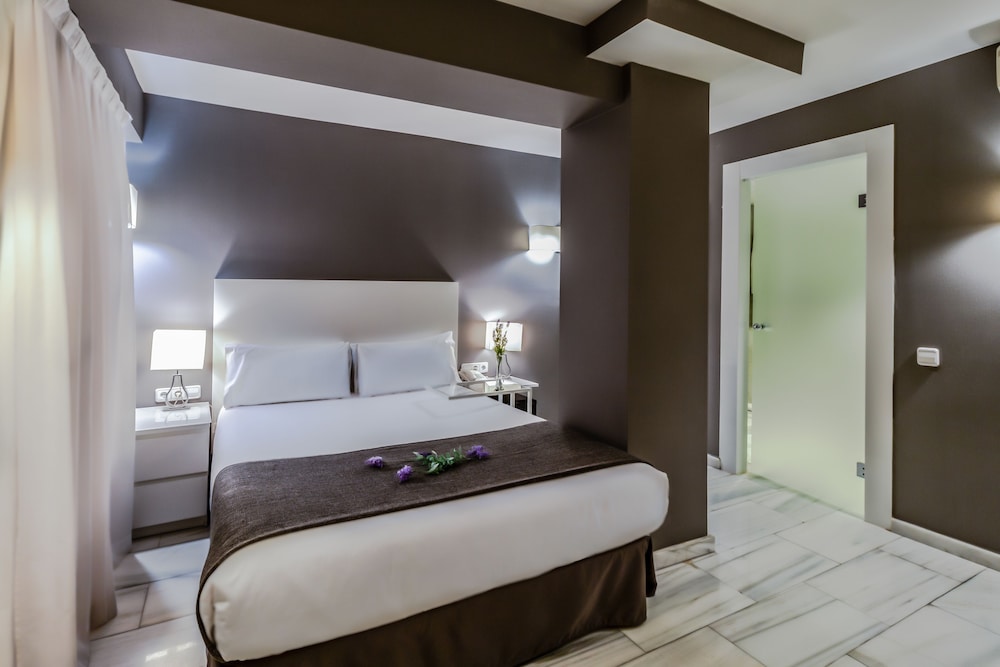 SM Hotel Teatre Auditori — Hotel rooms in Barcelona, Catalonia